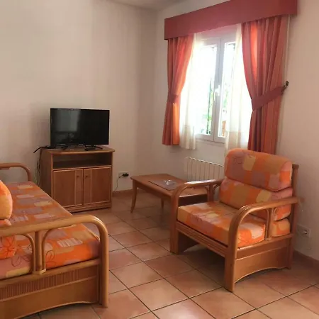 בית נופש Casa De Familia קלפה